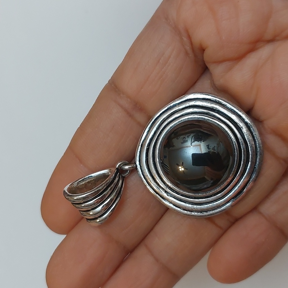 Premier Designs Eclipse Faux Hematite Cabochon Antiqued Silver Plated Pendant - Picture 2 of 5